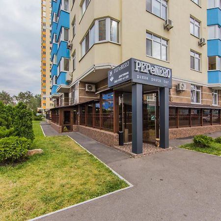 1 Поверх Ж К Паркові Озера Метро Дарниця Leilighet Kiev Eksteriør bilde